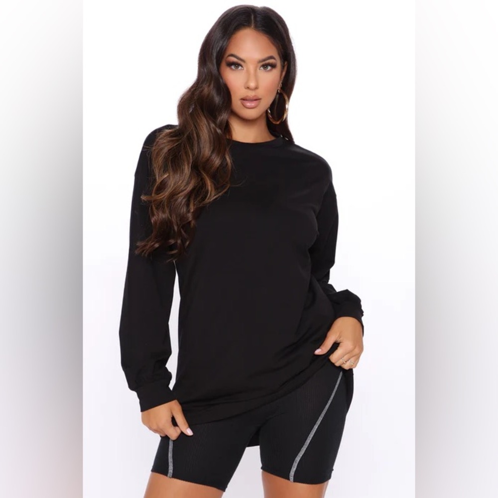 5/$15 Paparazzi Long Sleeve Top - Black & Gray